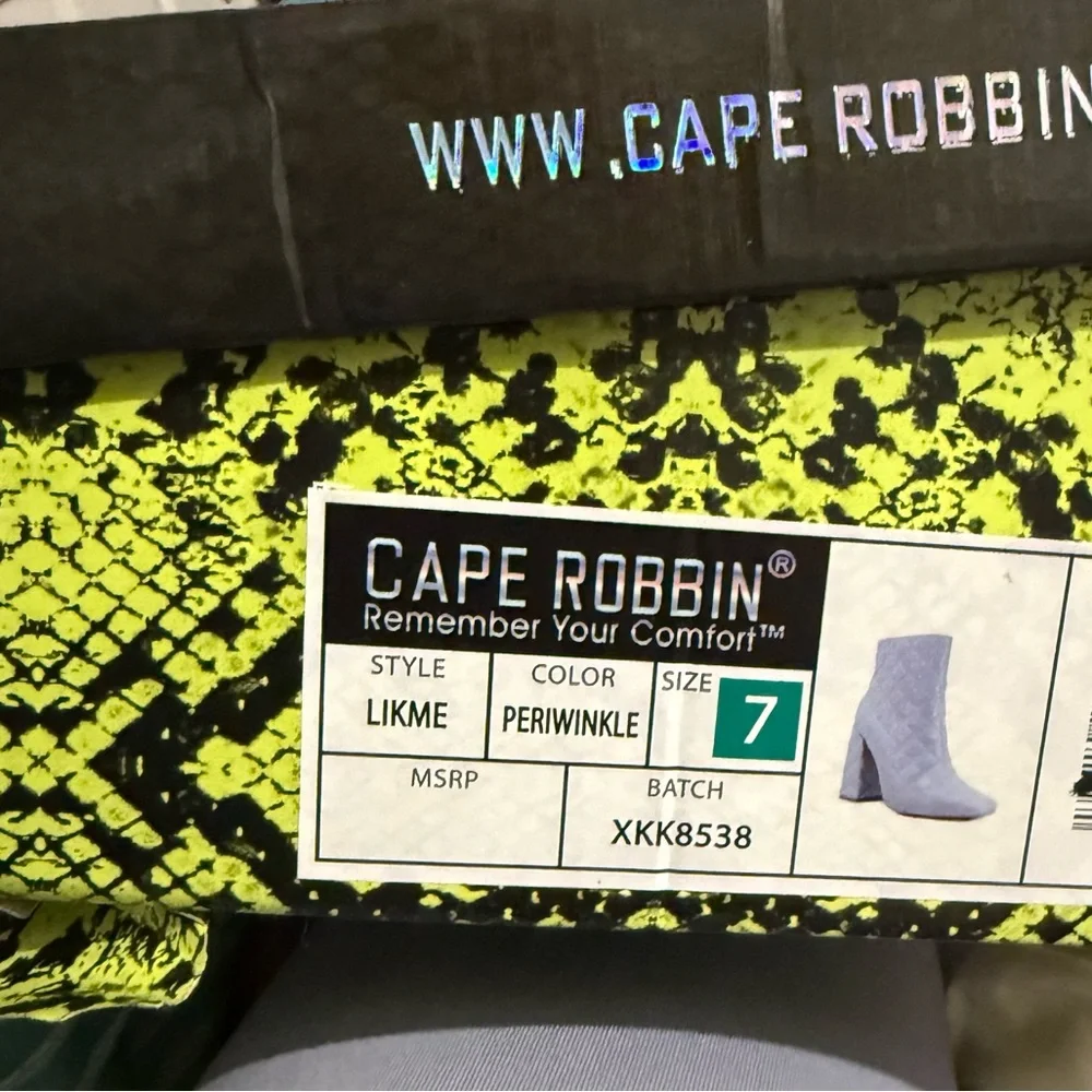 Cape Robbin Quilted Lavender Ankle Boots - Picture 4 of 4